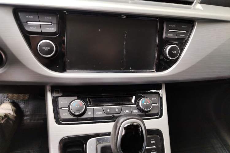 Used Geely Auto Emgrand X7 Sport 2016 1.8TD Automatic Smart Connectivity Version
