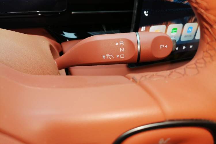 Used Wuling Xingguang 2025 610 km Smart Flagship Version Gear Lever