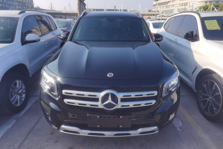 Used Mercedes-Benz GLB 2022 Second Facelift GLB 200 Fashion Edition Front