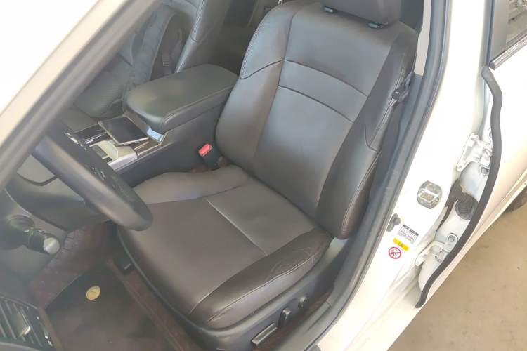 Used Toyota Reiz 2013 2.5V Elite Edition Left Front Seat