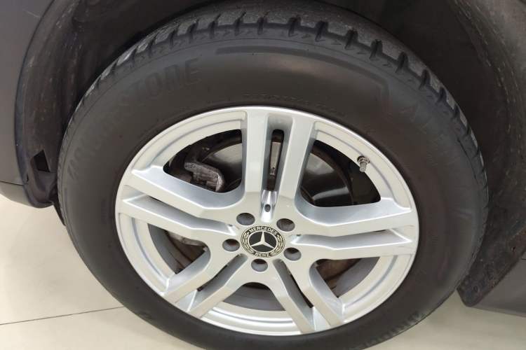 Used Mercedes-Benz GLB 2023 GLB 200 Dynamic Edition Left Front Wheel Hub