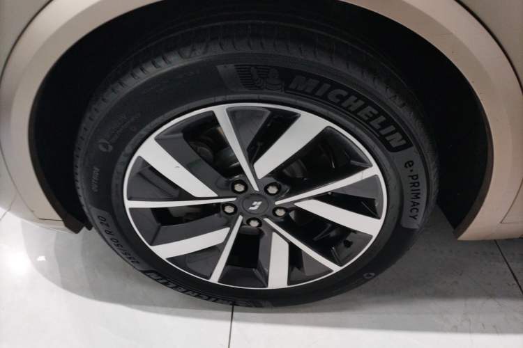 Used Li Auto L8 2023 Max model