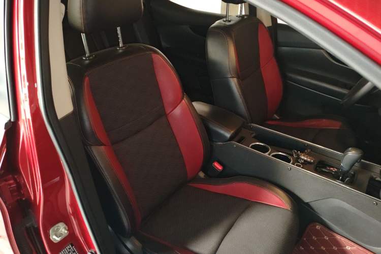 Used Nissan Qashqai 2016 2.0L CVT Luxury Edition Right Front Seat