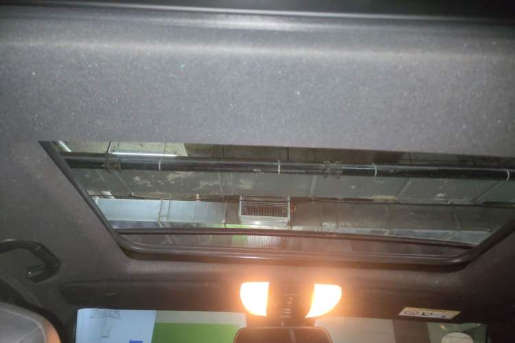 Used Mercedes-Benz GLK-Class 2015 GLK 260 4MATIC Fashion Edition Ultimate Version Headliner