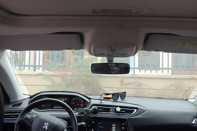 Used Peugeot 308 2016 230THP Automatic Luxury Edition Headliner