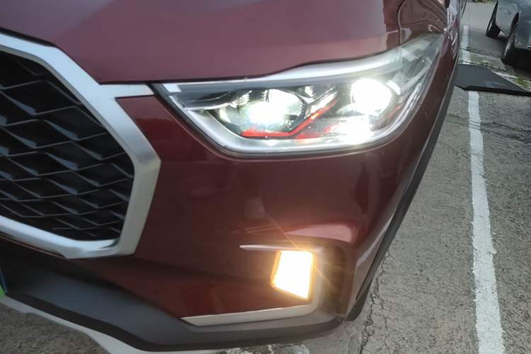 Used SAIC MAXUS D90 2017 2.0T Automatic All-Wheel Drive Sirius Left Front Headlight