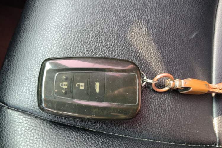 Used Toyota Levin 2021 Dual-Engine 1.8H E-CVT Luxury Edition Vehicle Key