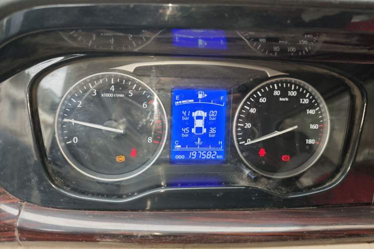 Used CHANGAN KUAYUE Xing V5 2021 1.6L Fortune-Attracting Edition Comfort Model DAM16KR