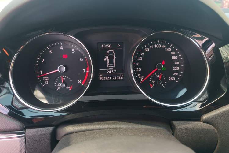 Used Volkswagen Sagitar 2018 280TSI DSG Ignite Edition Instrument Cluster