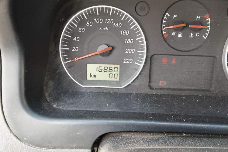 Used Jinbei Express 2018 2.0L Standard Version V19 Odometer Close Up