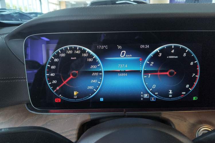 Used Mercedes-Benz E-Class 2022 Updated E 300 L Luxury Edition