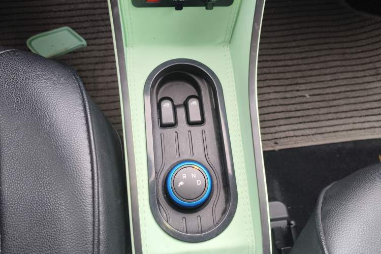 Used Wuling Hongguang MINIEV 2020 Enjoyment Model Lithium Iron Phosphate Gear Lever