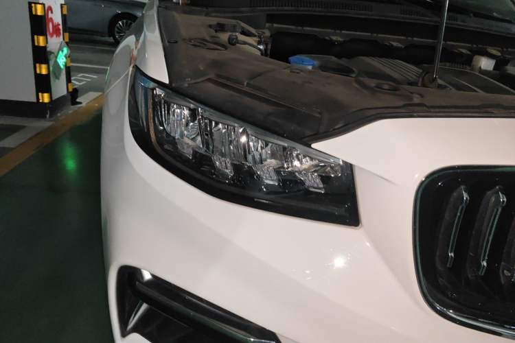 Used Geely Auto Emgrand X7 Sport 2022 1.8TD DCT Zhiya Trim
