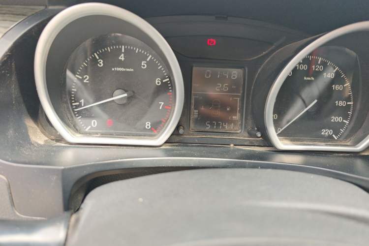 Used Zotye T600 2014 1.5T Manual Luxury Model Odometer Close Up