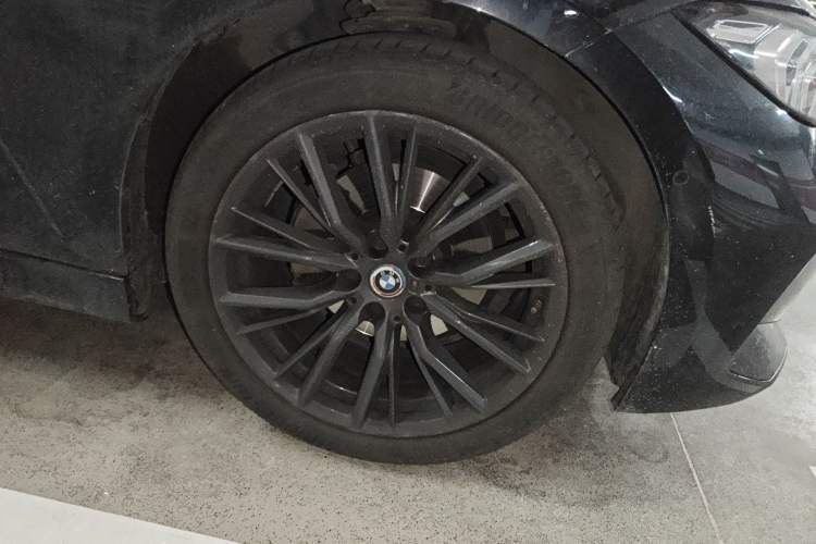 Used BMW 3 Series 2023 325i M Sport Night Edition Package Right Front Wheel Hub