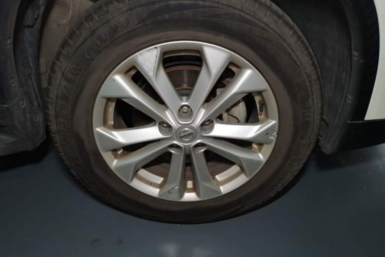 Used Nissan X-Trail 2015 2.0L CVT Comfort MAX Edition 2WD
