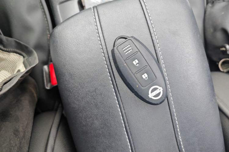 Used Nissan X-Trail 2017 2.0L CVT Comfort Edition 2WD Vehicle Key