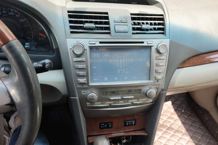 Used Toyota Camry 2013 200G Classic Luxury Edition Audio And AC Panel