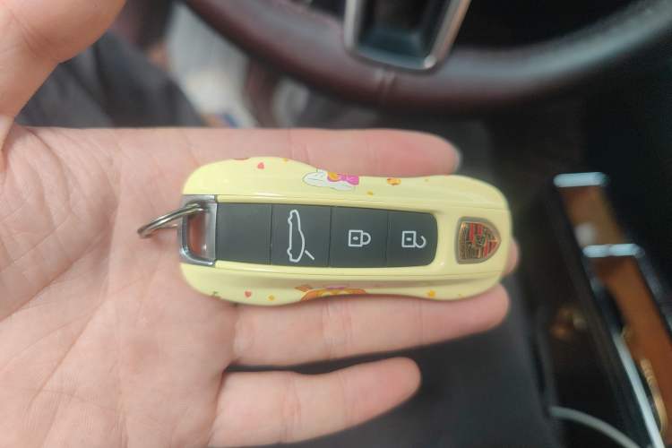 Used Porsche Panamera 2017 Panamera 4 E-Hybrid Executive Long Wheelbase 2.9T Vehicle Key