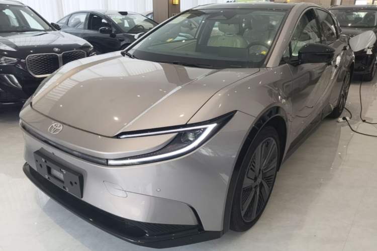 Used Toyota bZ5 2025 Model 550 PRO Guazi used car, China used car export, Used car for sale, Used  cars, Cheapest cars for sale