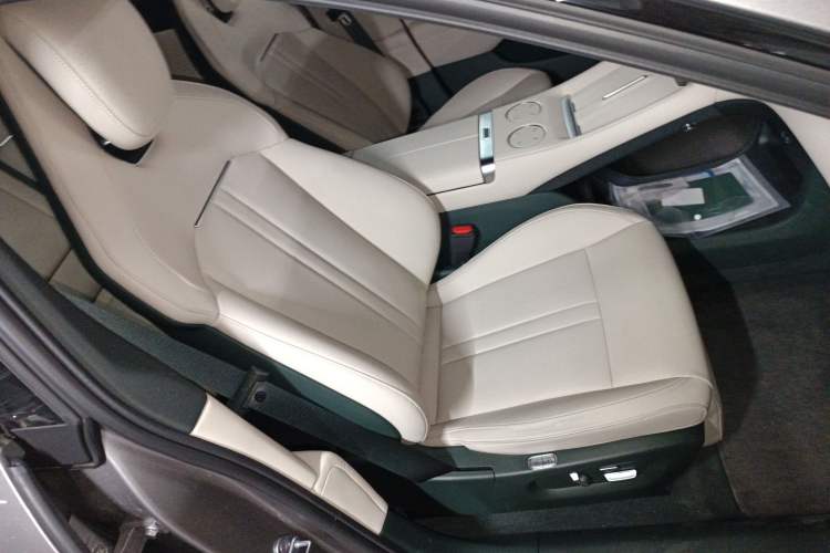 Used Xiaomi Auto YU7 2025 Ultra-Long Range Rear-Wheel Drive Version
