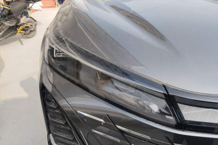 Used CHANGAN CS75 PLUS 2024 3rd Generation Champion Edition 1.5T Intelligent Drive Dynamic Model
