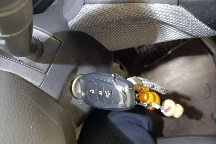 Used Chevrolet Cruze 2017 1.5L Automatic Pioneer Sunroof Edition
