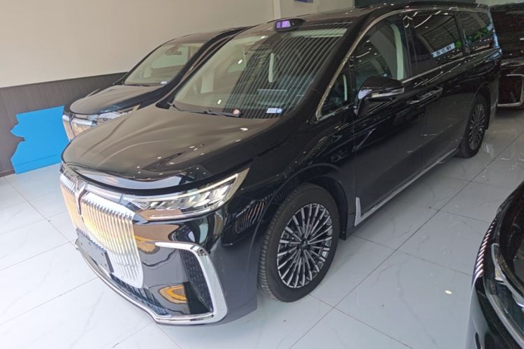 Ojetý VOYAH Dream 2026 Model PHEV Qiankun Ultra