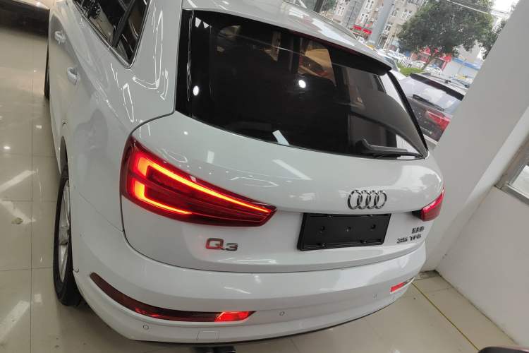 Used Audi Q3 2017 35 TFSI Fashion Model
