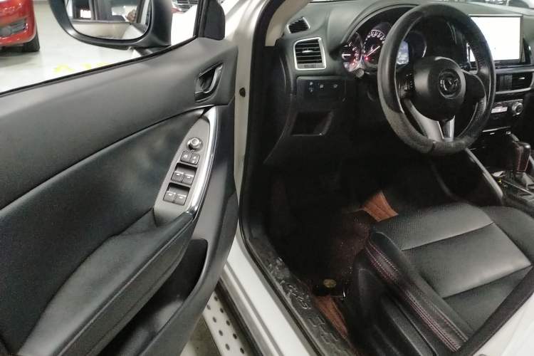 Used Mazda CX-5 2015 2.0L Automatic Two-Wheel Drive Urban Version