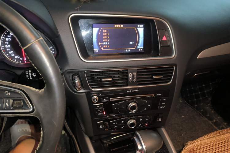 Used Audi Q5 2018 Collector's Edition 40 TFSI Ambition Model
