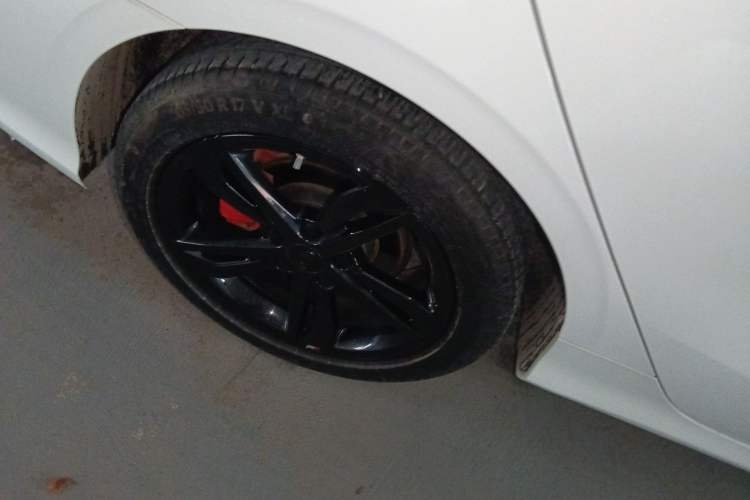 Used Geely Auto Binray 2021 1.4T CVT F-Sport Edition Right Rear Wheel Hub