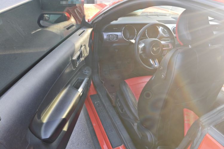 Used Ford Mustang  Driver Seat