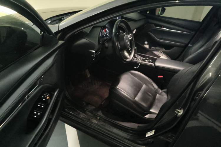 Used Mazda Mazda 3 Axela 2021 2.0L Automatic Zhiyao Edition