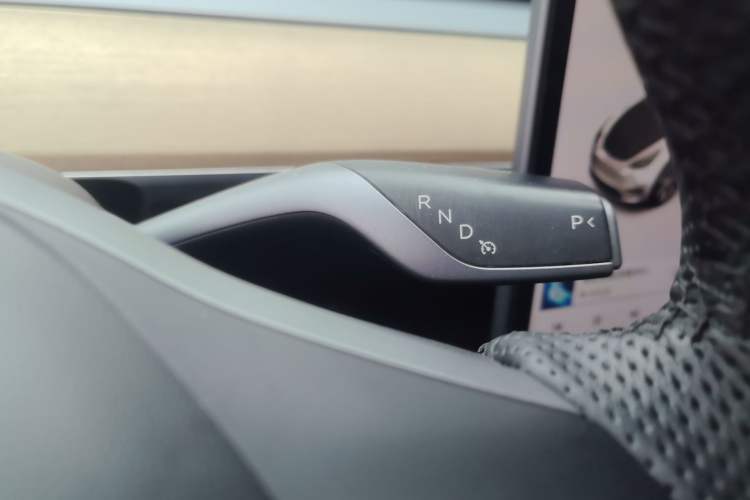 Used Tesla Model Y 2021 Standard Range Rear-Wheel Drive Version