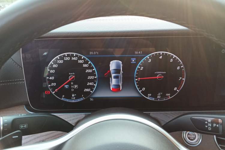 Used Mercedes-Benz E-Class 2019 Restyled E 300 L Luxury Edition Instrument Cluster