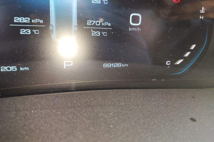 Used Wuling Victory 2020 1.5T CVT Flagship Edition Odometer Close Up