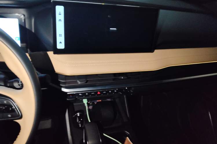 Used Geely Auto Haoyue L 2023 2.0T DCT Flagship Version