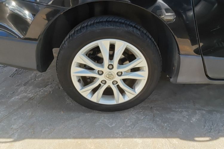 Used Baojun 730 2014 1.5L manual Comfort ESP version 7 seats