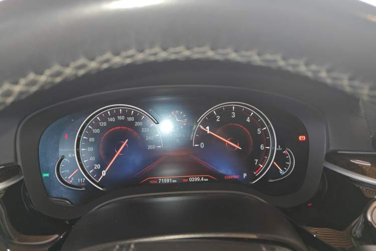 Used BMW 5 Series 2018 525Li Luxury Package