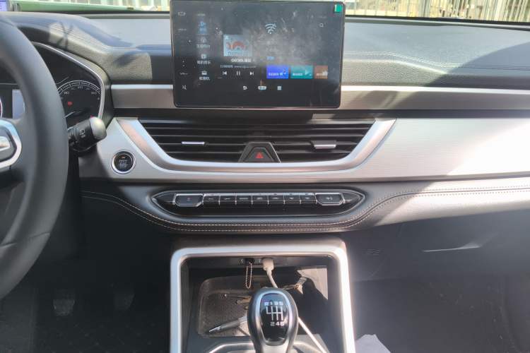 Used Geely Auto Vision X6 2020 1.4T Manual Luxury Model
