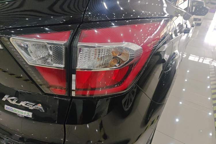 Used Ford Kuga 2017 EcoBoost 180 Two-Wheel-Drive Platinum Edition