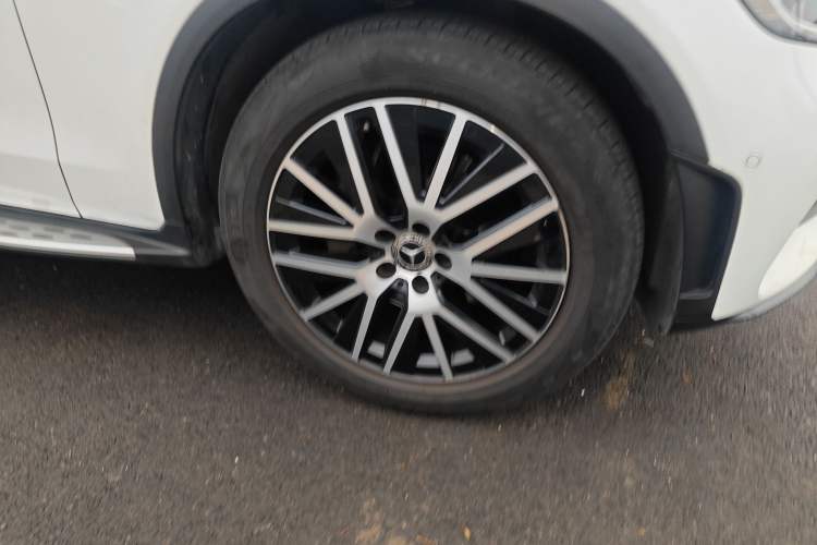 Used Mercedes-Benz GLC Coupe 2020 GLC 300 4MATIC Coupe SUV