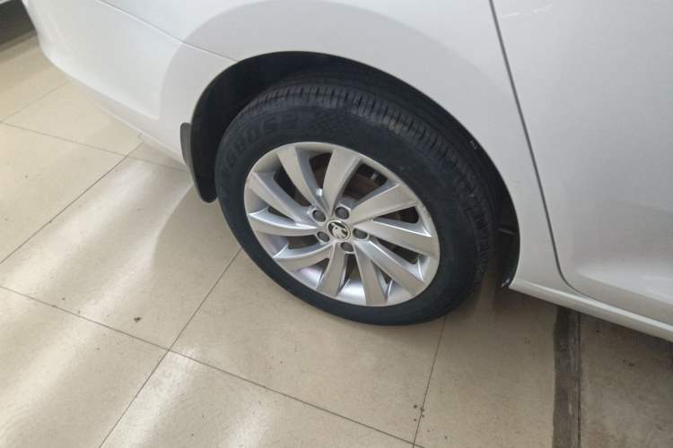 Used Skoda Rapid 2019 1.5L Automatic Comfort Edition China V Standard Right Rear Wheel Hub