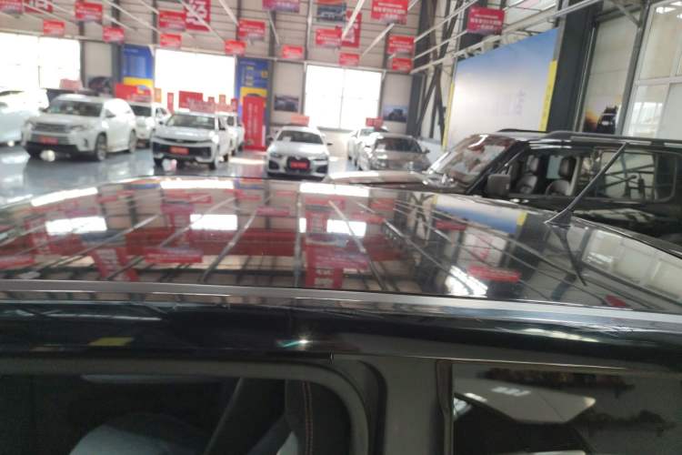 Used Chery QQ Ice Cream 2022 120km Conical Shape Lithium Iron Phosphate Roof