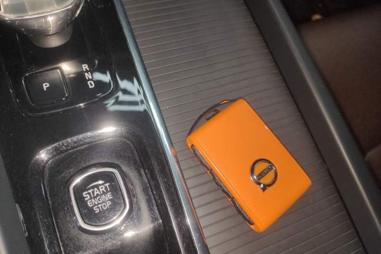 Used Volvo XC60 2023 B5 4x4 Smart Luxury Edition
