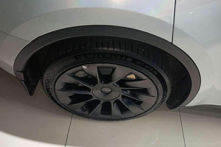 Used Tesla Model Y 2021 Revised Version 2 Long-Range All-Wheel-Drive Edition