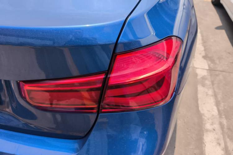 Used BMW 3 Series 2016 320i M Sport Exterior 3