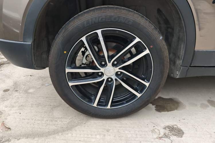 Used Bestune X40 2017 1.6L Automatic Prestige Edition Right Rear Wheel Hub