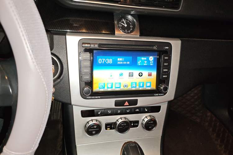 Used Volkswagen Magotan 2013 1.8TSI Luxury Model Audio And AC Panel